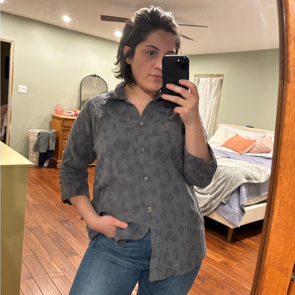 Vintage Gray Patterned Button-Up